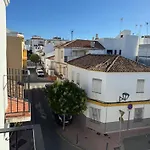 アパート Encantadora Casa En El Corazon De エステポナ