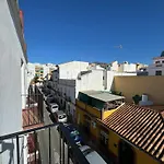 Encantadora Casa En El Corazon De アパート エステポナ